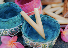 Load image into Gallery viewer, Hand Carved Kuripe / Self-Applicator