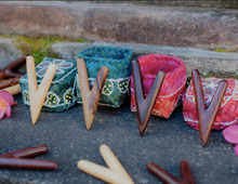 Load image into Gallery viewer, Hand Carved Kuripe / Self-Applicator