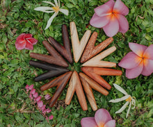 Load image into Gallery viewer, Hand Carved Kuripe / Self-Applicator